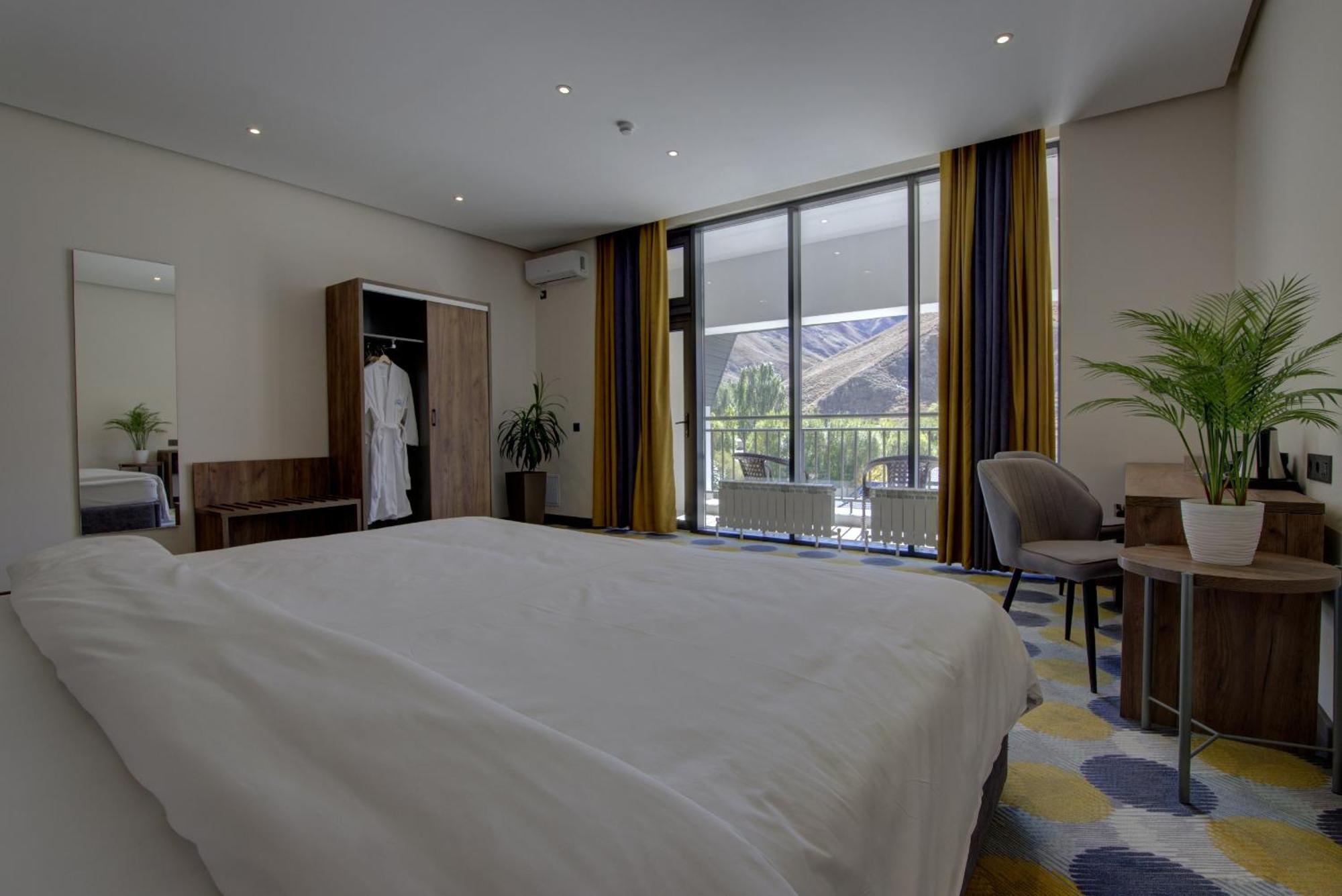 Grand Khan Tengri 4* Naryn المظهر الخارجي الصورة
